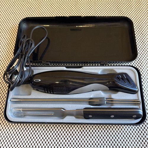 Electric carving knife - , with